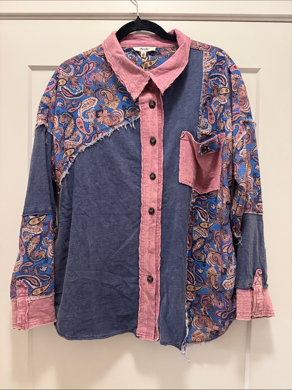 🆕 Blue Velvet Paisley Patchwork Button-Down Shirt in Blue & Pink. M. NWT!🔥
